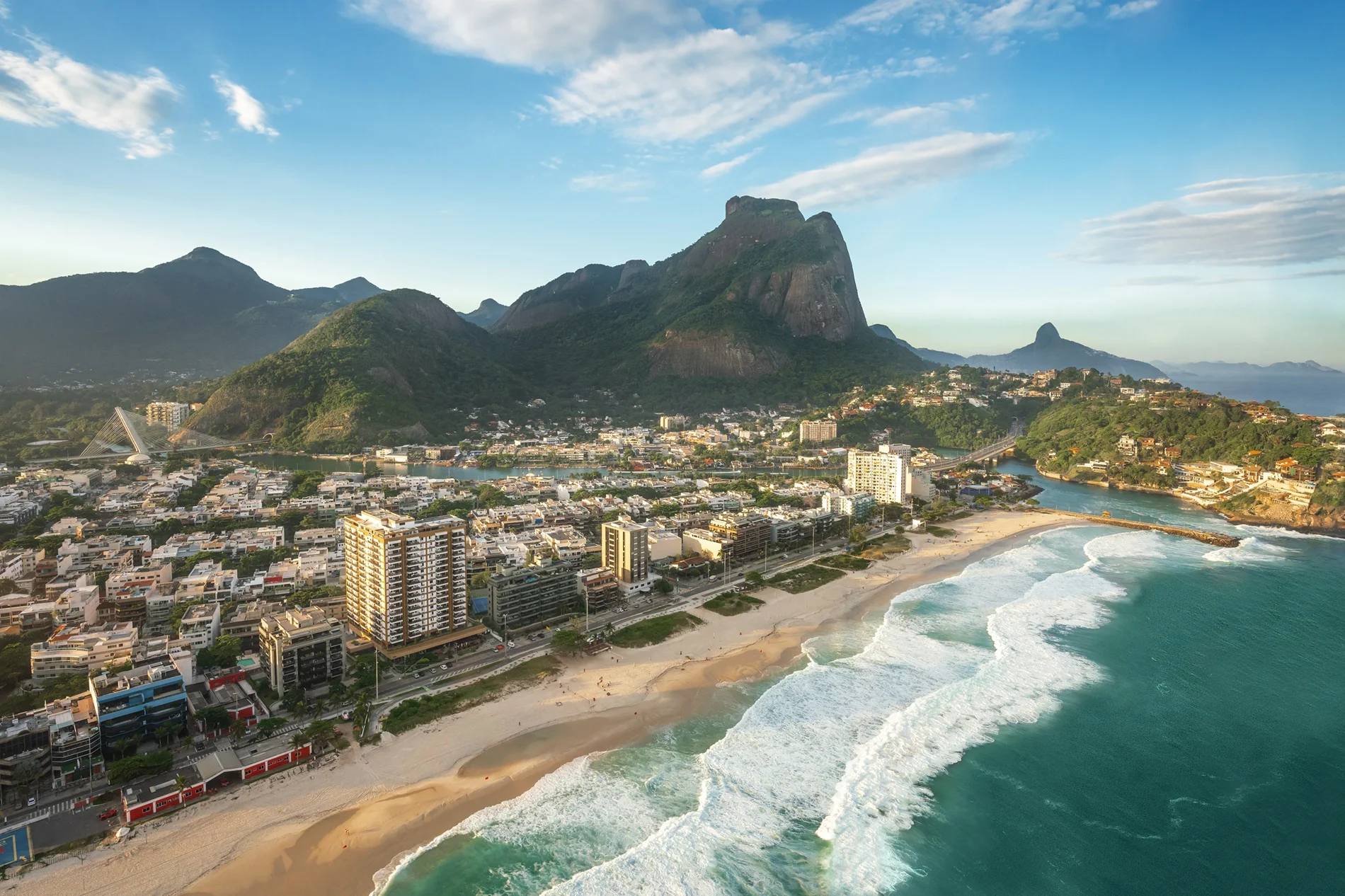 Praia da Barra da Tijuca e Pedra da Gávea, Rio de Janeiro